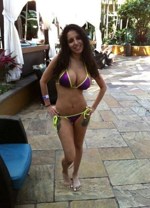 Сексуальні дівчата, яким важко дивитися в очі (40 фото) – фото 24