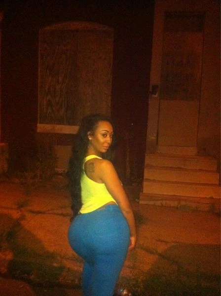 Стриптизерка з силіконовою задницею (31 фото) – фото 24