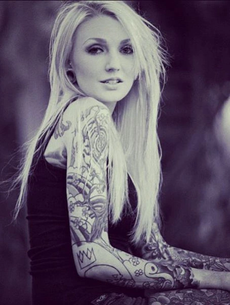 Красиві татуювання на струнких дівчатах (50 фото) – фото 47