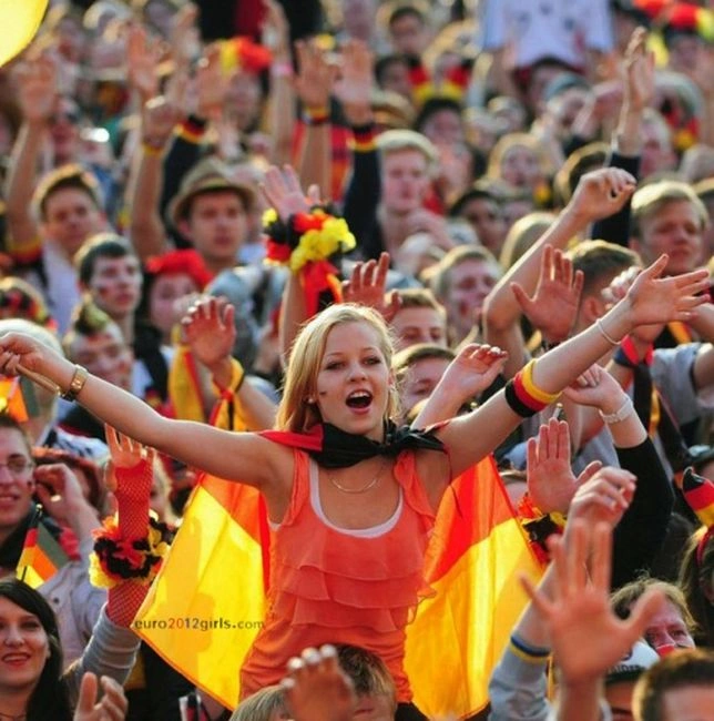 Німецькі фанатки ЄВРО-2012 (53 фото) – фото 4