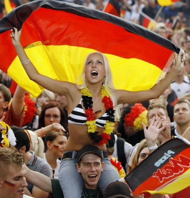 Німецькі фанатки ЄВРО-2012 (53 фото) – фото 31