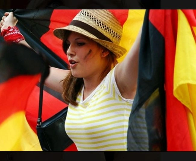 Німецькі фанатки ЄВРО-2012 (53 фото) – фото 34