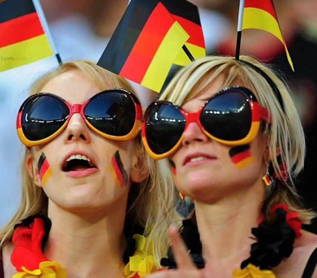 Німецькі фанатки ЄВРО-2012 (53 фото) – фото 44