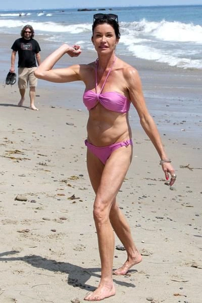 Сексуальні знаменитості в рожевих бікіні (47 фото) – фото 22