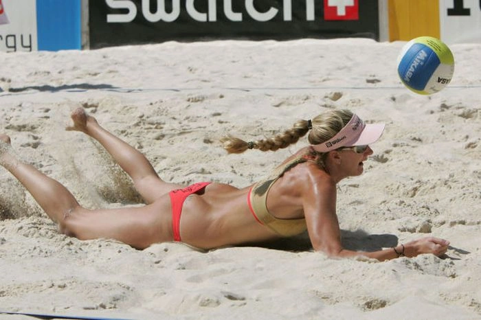 Обожнюю жіночий пляжний волейбол (25 фото) – фото 13