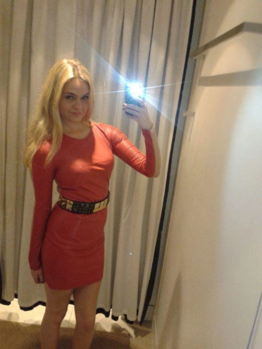 Сексуальні сукні на струнких дівчатах (50 фото) – фото 21