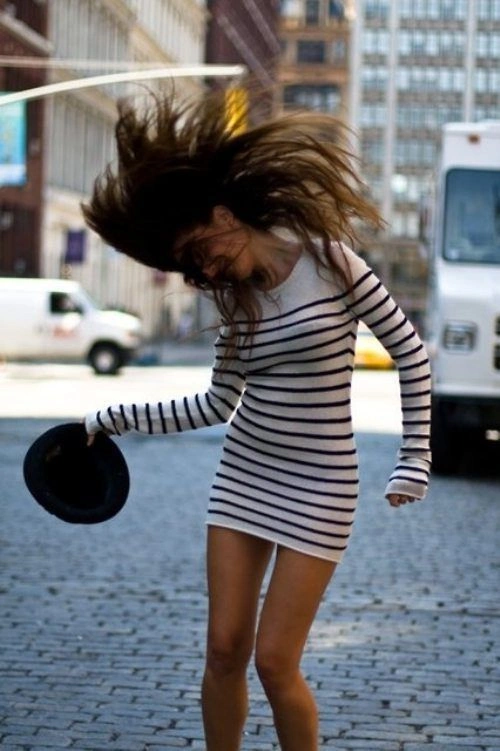 Сексуальні сукні на струнких дівчатах (50 фото) – фото 39