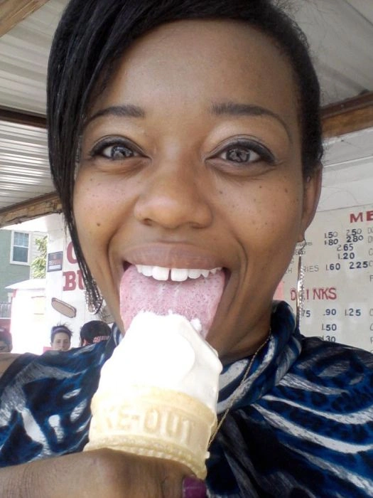 Дівчина з найдовшою мовою на планеті (19 фото) – фото 1