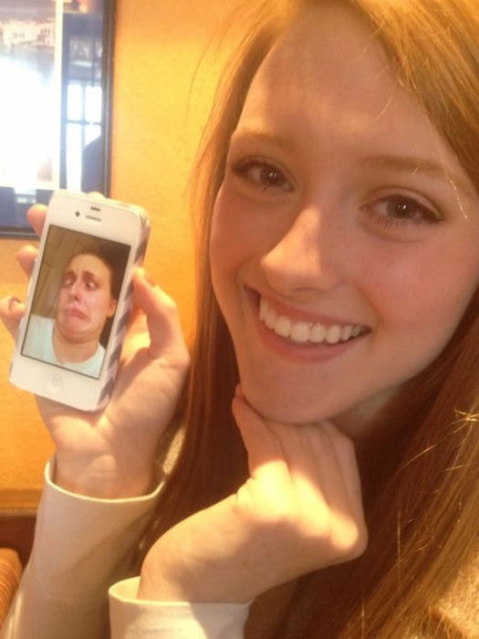 Дівчата вигинаються і гримасують (52 фото) – фото 22