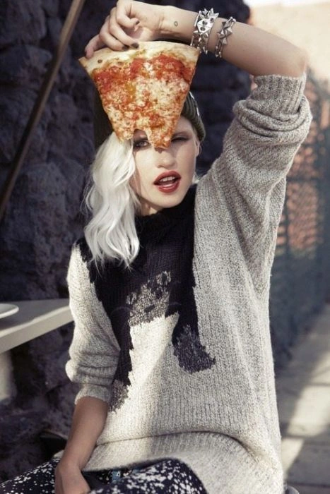 Дівчата, які обожнюють піцу (43 фото) – фото 30