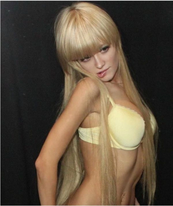 Анжелика Кенова - жива лялька Барбі з Москви (14 фото) – фото 14