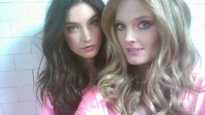 Дівчата Victoria's Secret за лаштунками (42 фото) – фото 20