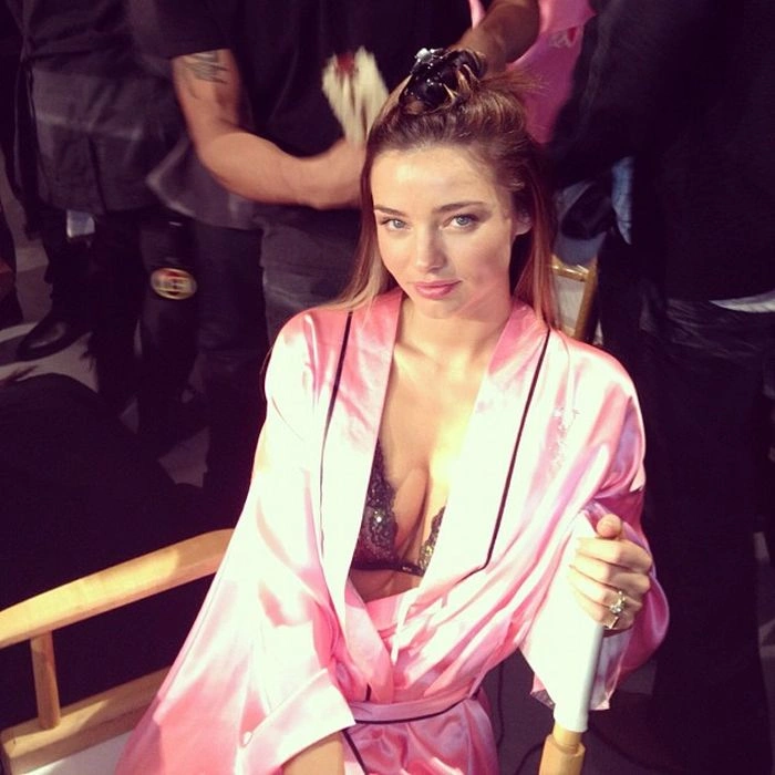 Дівчата Victoria's Secret за лаштунками (42 фото) – фото 34