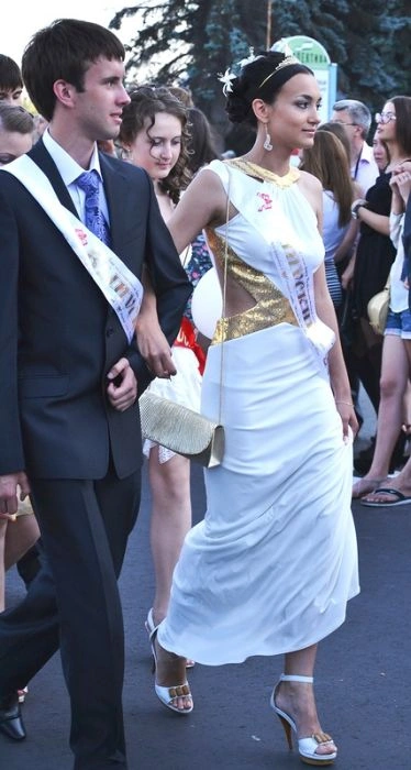 Шановні випускниці 2012 року (36 фото) – фото 7