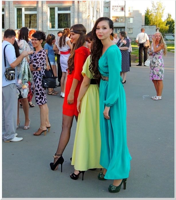 Шановні випускниці 2012 року (36 фото) – фото 10