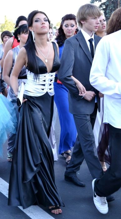 Шановні випускниці 2012 року (36 фото) – фото 19