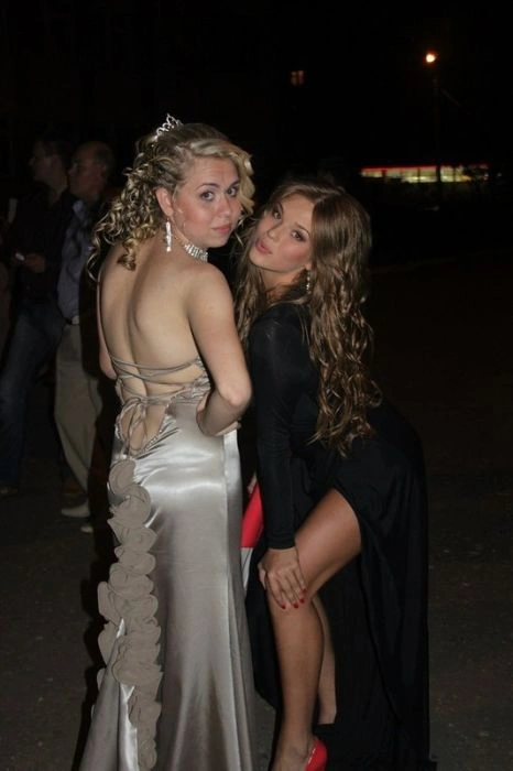 Шановні випускниці 2012 року (36 фото) – фото 23