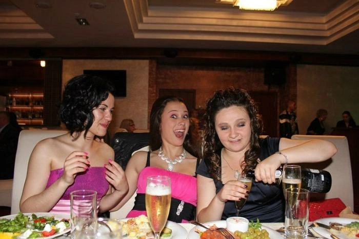 Шановні випускниці 2012 року (36 фото) – фото 27