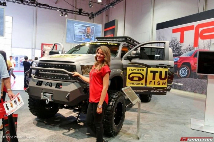 Гарні дівчата з автомобільної виставки SEMA 2012 (40 фото) – фото 3