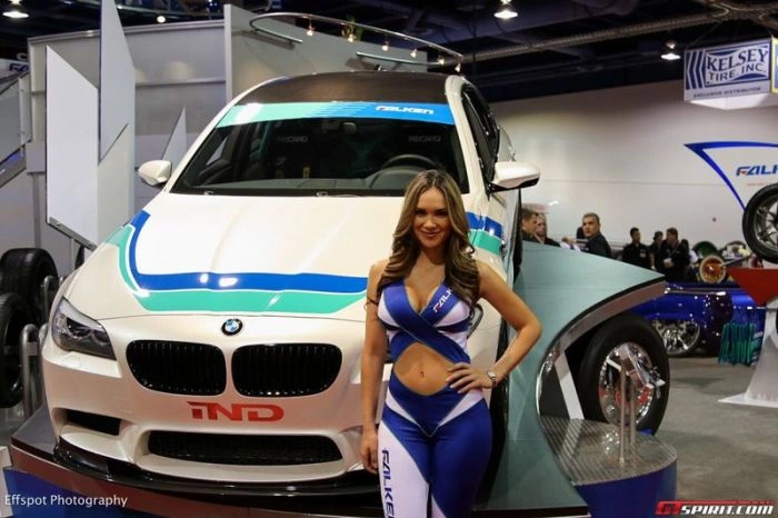 Гарні дівчата з автомобільної виставки SEMA 2012 (40 фото) – фото 12