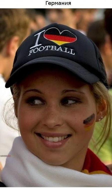 Вболівальниці Євро-2012 з різних країн (15 фото) – фото 1