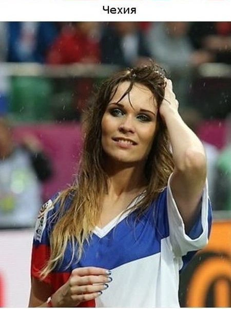 Вболівальниці Євро-2012 з різних країн (15 фото) – фото 11