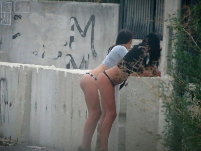 Італійські легкодоступні дівчата. Частина 2 (32 фото) – фото 7