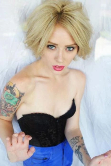 Чудові татуювання на струнких дівчатах (50 фото) – фото 16