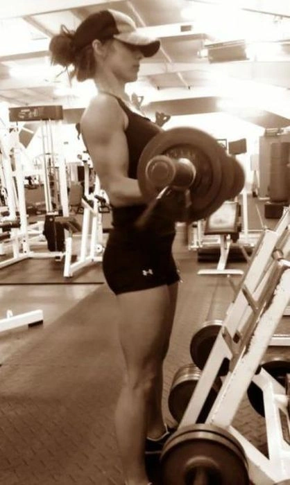 Худі дівчата, які займаються спортом (47 фото) – фото 13