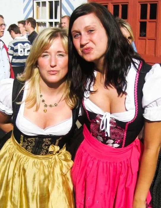 Дівчата з пивного фестивалю Октоберфест 2012 (66 фото) – фото 57