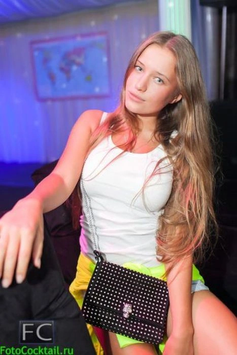 Дівчата зі столичних клубів (31 фото) – фото 17