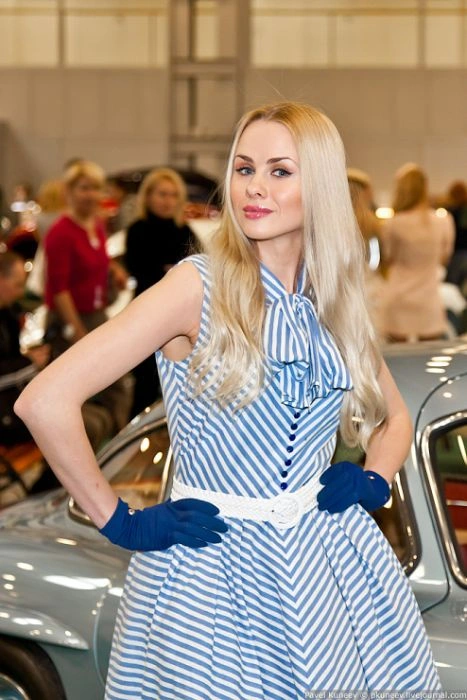 Дівчата та автомобілі ретро (35 фото) – фото 7