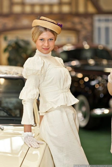 Дівчата та автомобілі ретро (35 фото) – фото 22