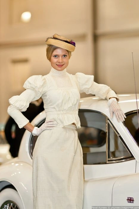 Дівчата та автомобілі ретро (35 фото) – фото 24