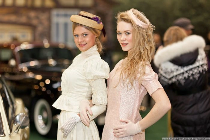 Дівчата та автомобілі ретро (35 фото) – фото 31