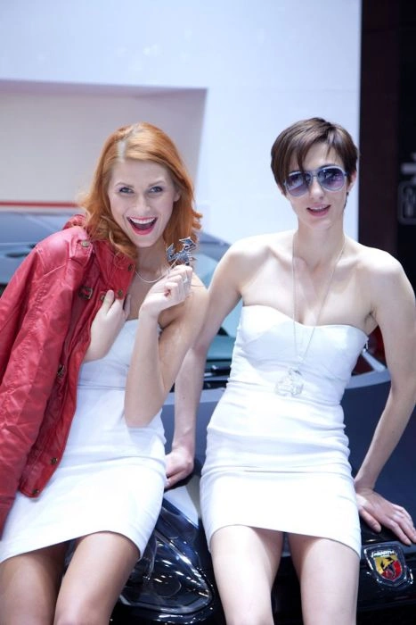 Дівчата з Женевського автосалону. Частина 2 (68 фото) – фото 8