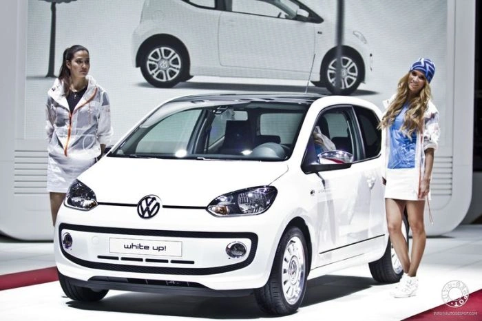 Дівчата з Женевського автосалону. Частина 2 (68 фото) – фото 65