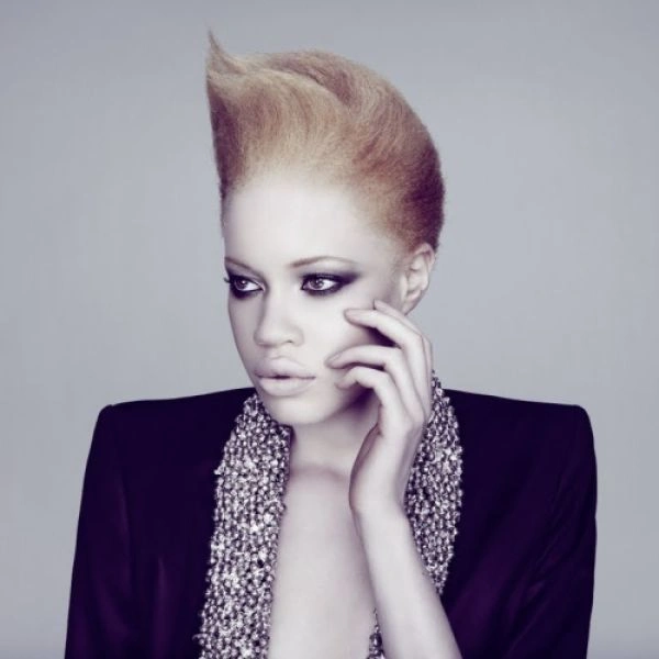 Модель-альбінос (7 фото) – фото 3