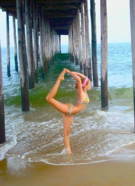 Стрункі дівчата дбають про свою фігуру (55 фото) – фото 2