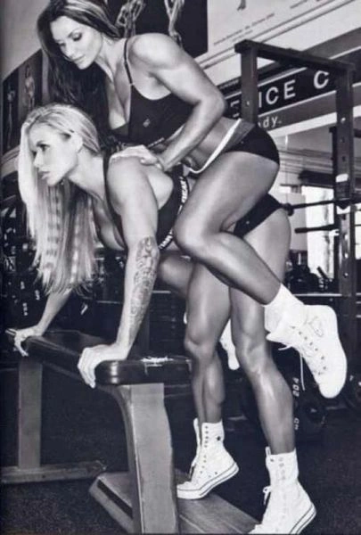 Стрункі дівчата дбають про свою фігуру (55 фото) – фото 9