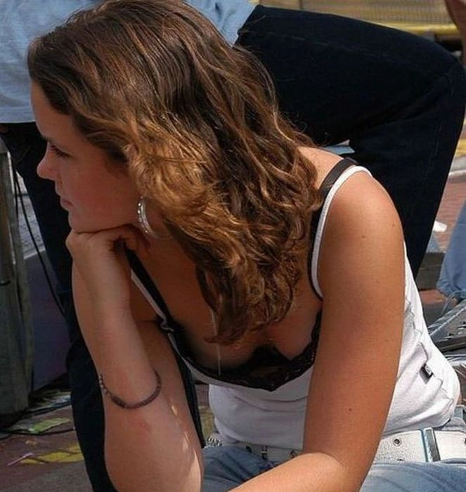 Дівчата з розкішним декольте (31 фото) – фото 22