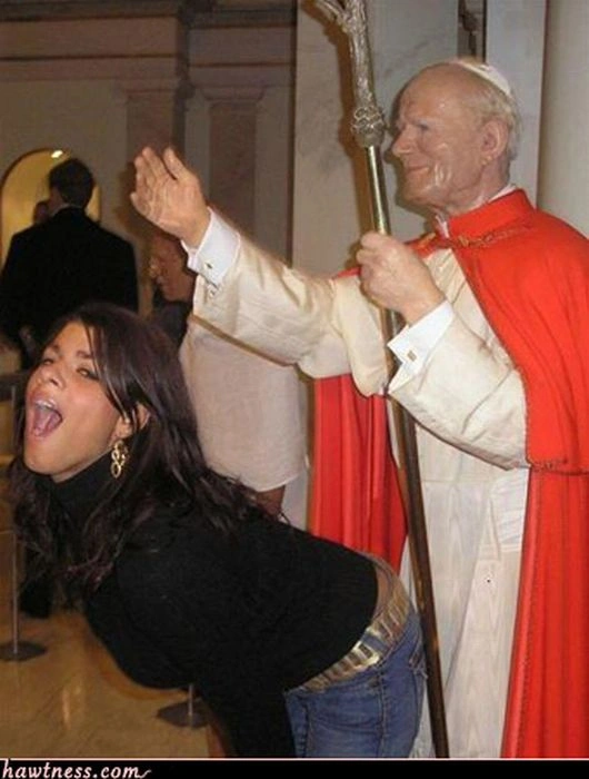 Гарні дівчата, які роблять дивні речі. Частина 5 (70 фото) – фото 4