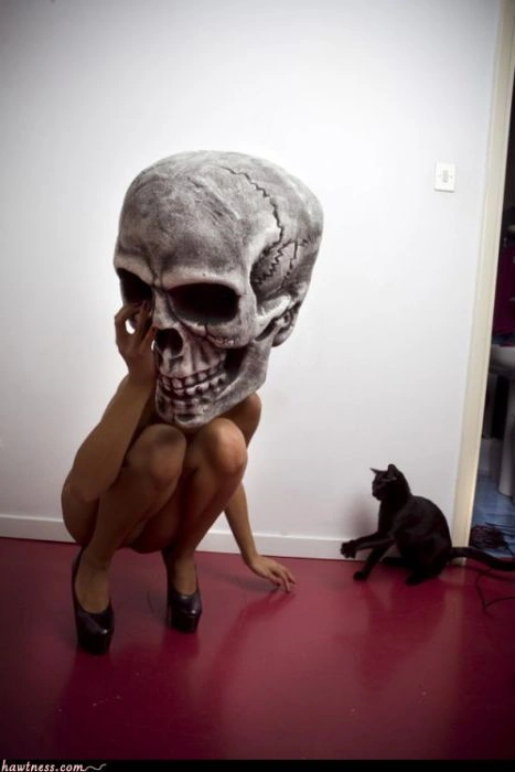 Гарні дівчата, які роблять дивні речі. Частина 5 (70 фото) – фото 38