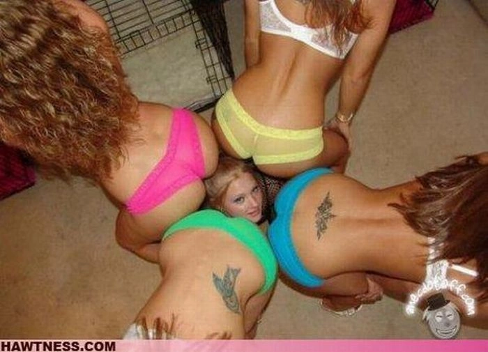 Гарні дівчата, які роблять дивні речі. Частина 5 (70 фото) – фото 40