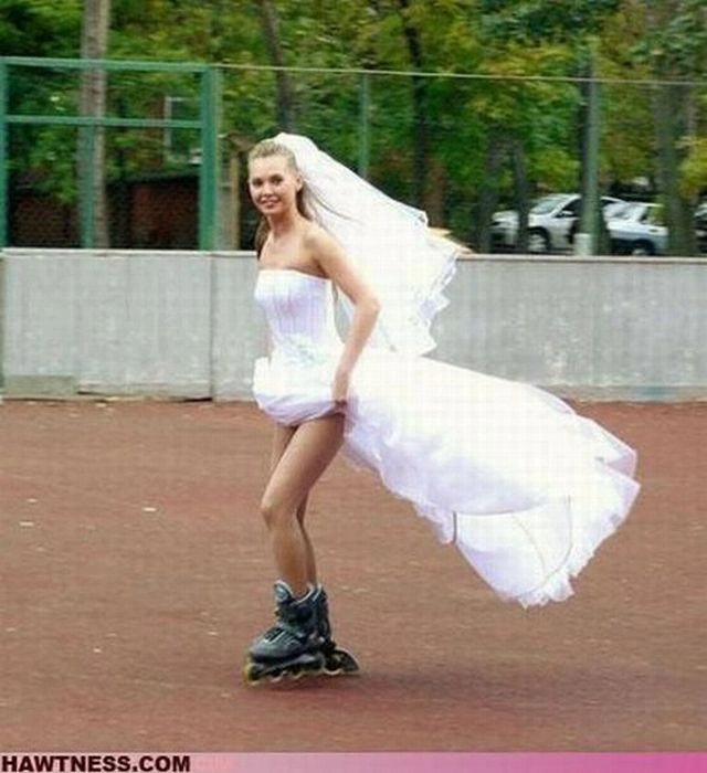 Гарні дівчата, які роблять дивні речі. Частина 5 (70 фото) – фото 43