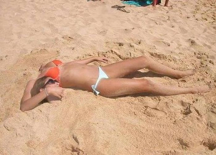 Гарні дівчата, які роблять дивні речі. Частина 5 (70 фото) – фото 48