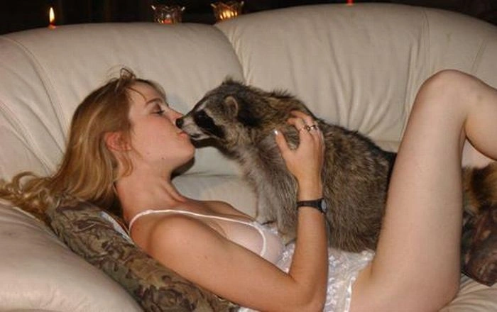 Гарні дівчата, які роблять дивні речі. Частина 5 (70 фото) – фото 58