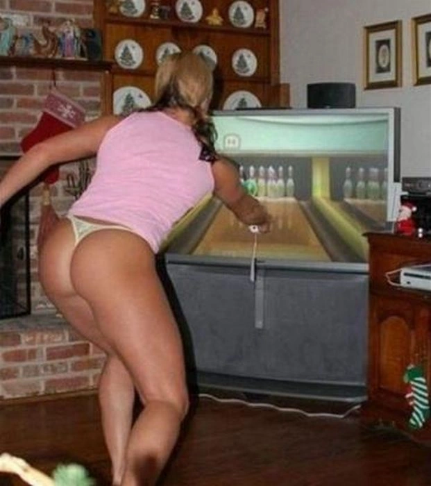 Гарні дівчата, які роблять дивні речі. Частина 5 (70 фото) – фото 68