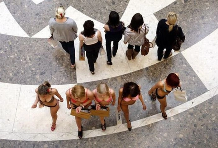 Торговий центр з розділом для 100 дівчат (10 фото) – фото 6