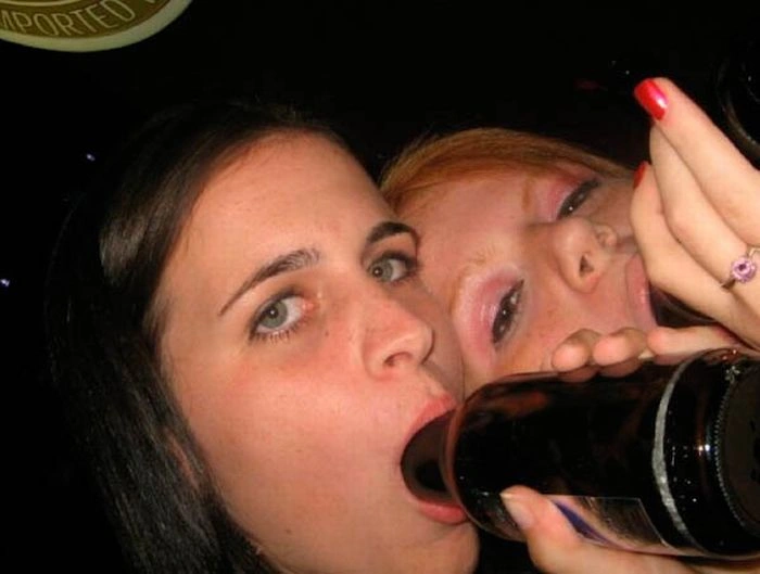 Дивні способи пити пиво (46 фото) – фото 21